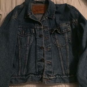 Levi vintage jean jacket- LIKE NEW